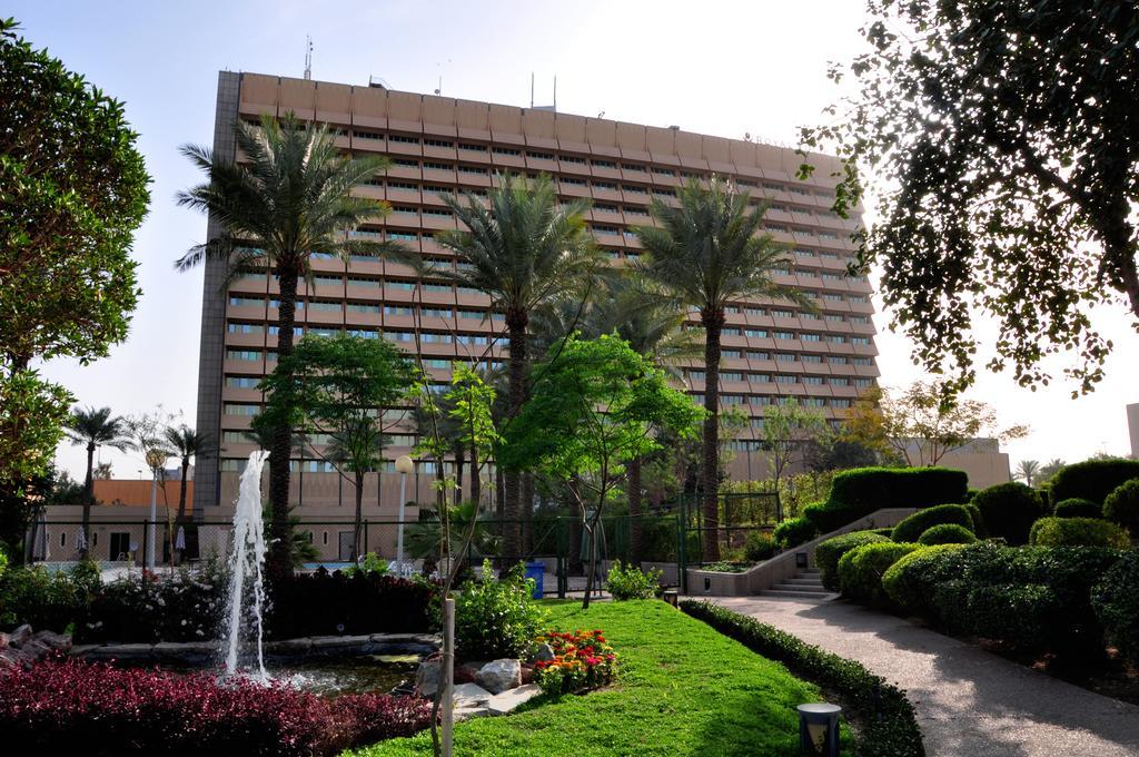Royal Tulip Alrasheed Hotel Baghdād Exterior foto