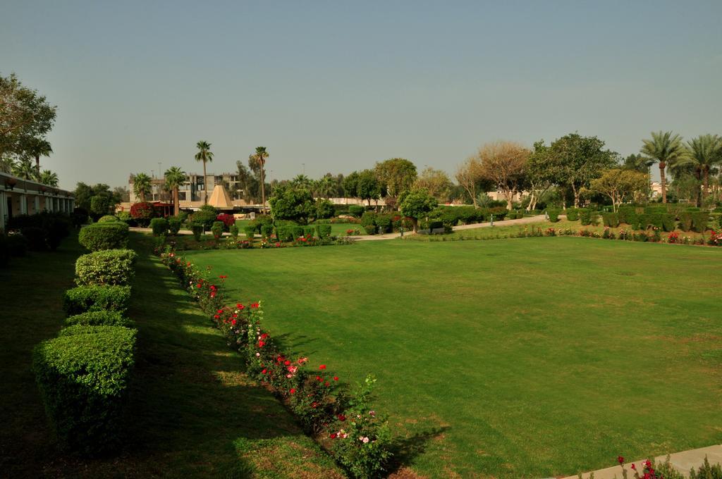 Royal Tulip Alrasheed Hotel Baghdād Exterior foto