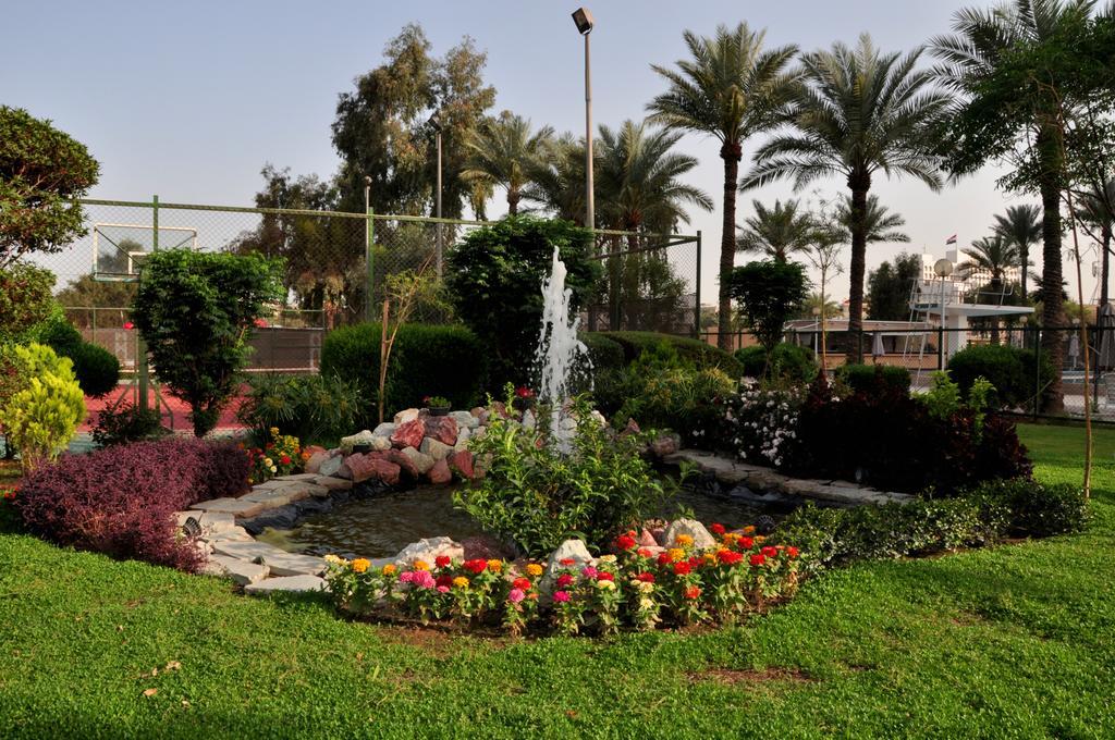 Royal Tulip Alrasheed Hotel Baghdād Exterior foto