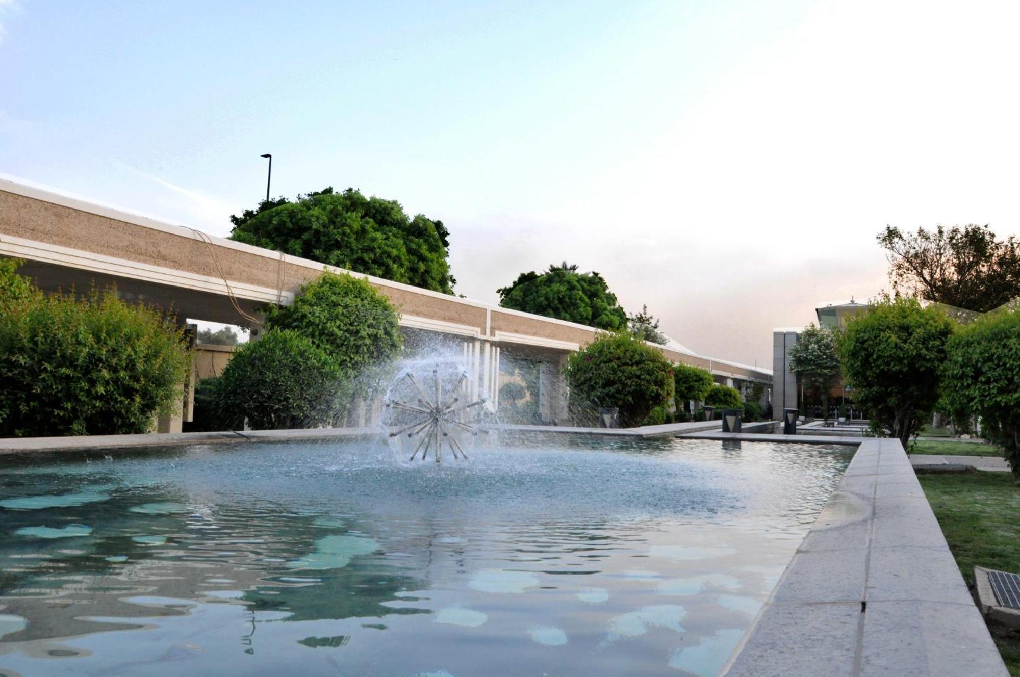 Royal Tulip Alrasheed Hotel Baghdād Exterior foto