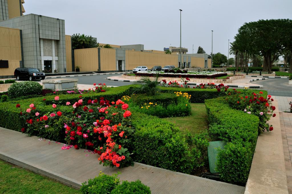 Royal Tulip Alrasheed Hotel Baghdād Exterior foto